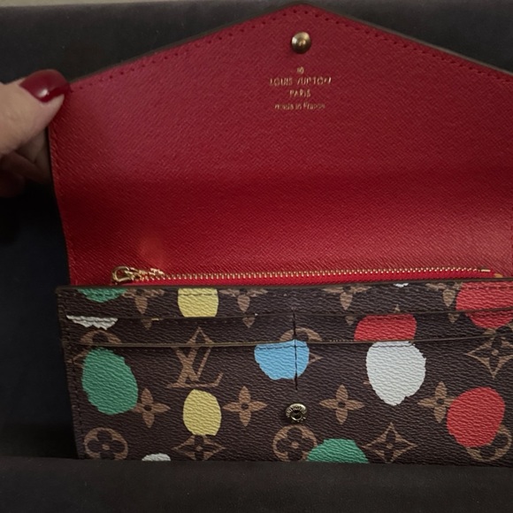 Gorgeous Brown Wallet with Multicolor Accents - Picture 3 of 4